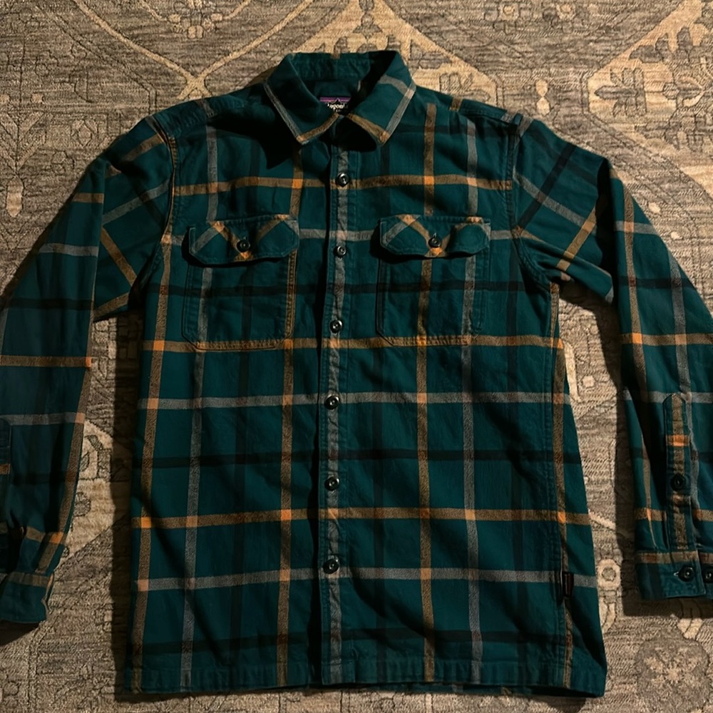 small patagonia flannel